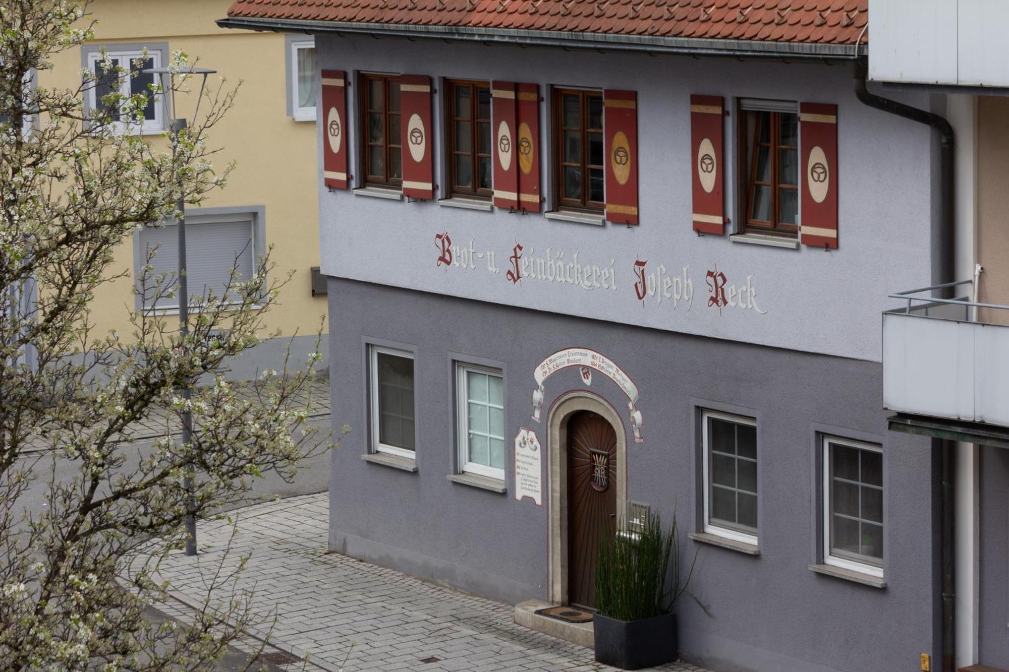 Storchennest - Schoenes, Ruhiges Apartment Mit Sonnenterrasse Tettnang Luaran gambar